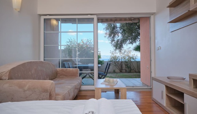 Holiday Seaview Apartment by Litto