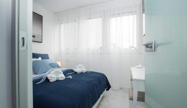 Modern & Luxury APT Zagreb Airport W/Free Wifi