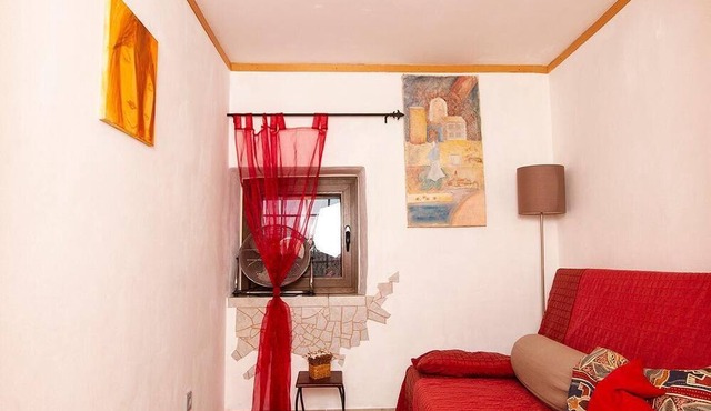Holiday home in a quiet location with pool and far-reaching views