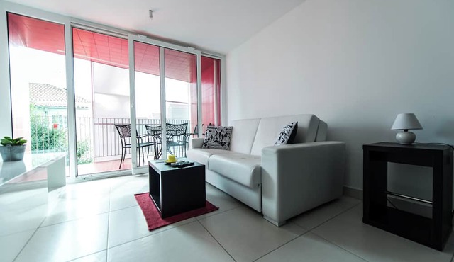 No5 Penthouse 2 Bedroom Apartment