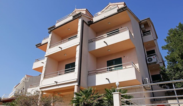 Apartments Vala