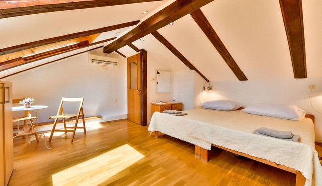 Beautiful villa for 4 guests with A/C, WIFI, TV, terrace and parking