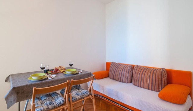 Awesome apartment in Podstrana with WiFi