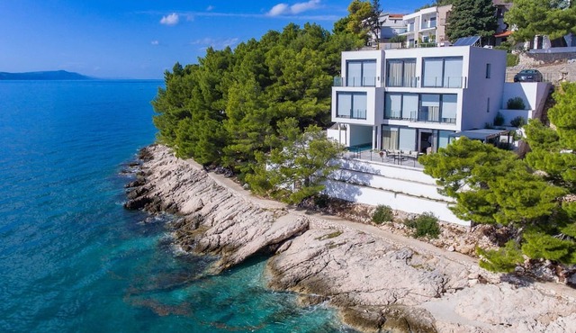 Villa Puntien am Meer mit privatem Pool by Interhome
