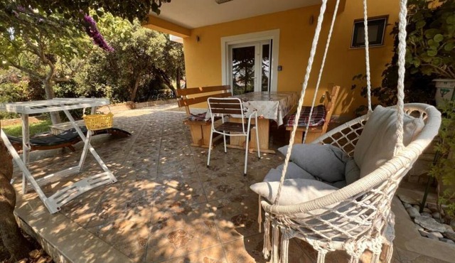 One bedroom apartment with sea view (2)