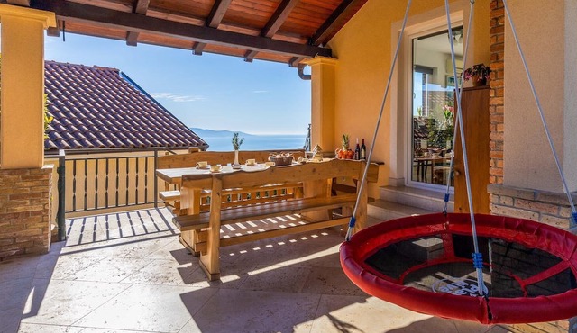 Nice apartment in Bregi