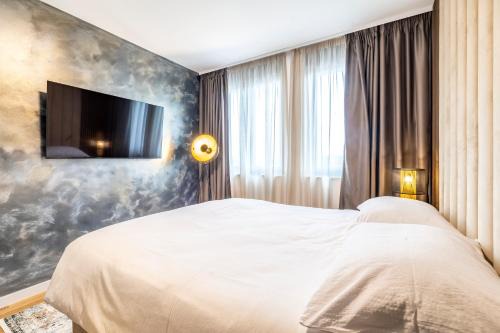 Arena Lux Apartments